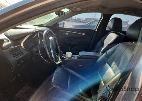 2018 Chevrolet Impala Premier z USA, uszkodzony, nr VIN 1G1125S38JU144952